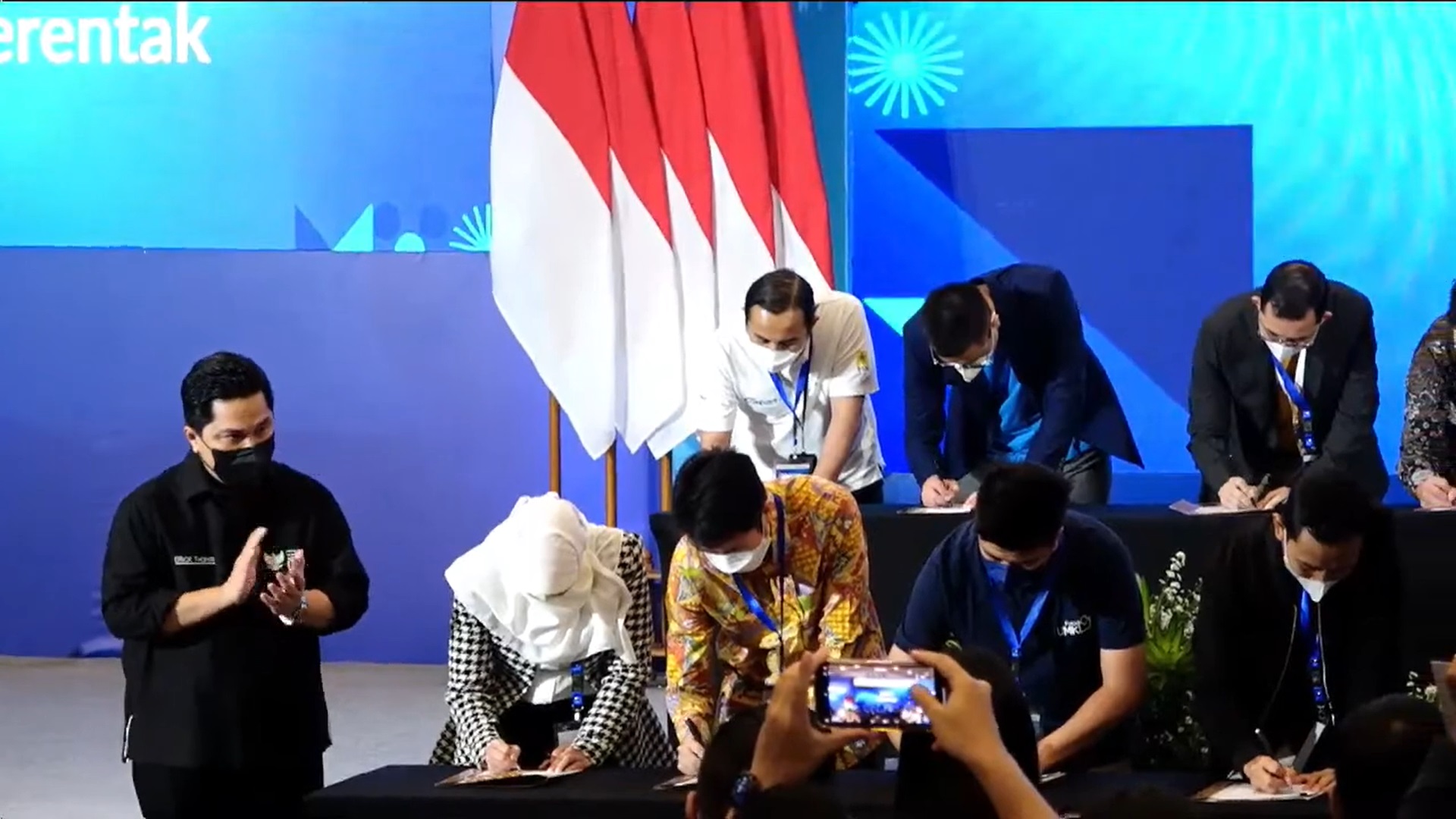 Cermati Fintech Group Tandatangani Kerja Sama dengan BUMN 15 , Cermati Fintech Group Penandatanganan Cermati Fintech Group tiga dari kiri bersama BUMN , Cermati Fintech Group, Binomedia