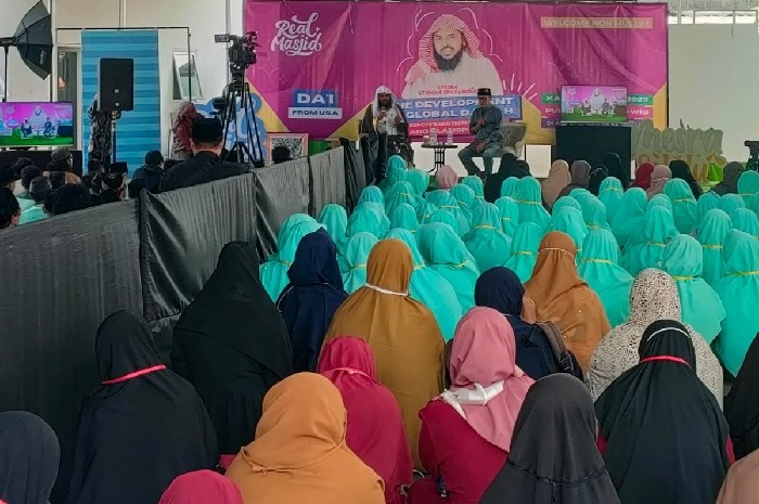 Real Masjid Gelar Kajian Dialog Agama Bersama Imam dan Khatib Ar-Ribbat San Diego Syekh Uthman bin Farooq 15 , Real Masjid Real Masjid, Kajian, Dialog Agama, Syekh Uthman bin Farooq