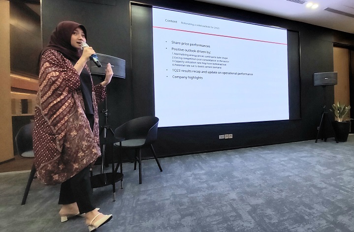 Mirae Asset Sekuritas Menilai Bahwa Positifnya Industri Infrastruktur Akan Mendukung Ketahanan Ekonomi Indonesia 16 , Mirae Asset Emma Almira Fauni, Research Analyst PT Mirae Asset Sekuritas Indonesia, dalam Media Day