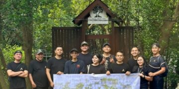 Rayakan HUT ke-17, Aryaduta Suites Semanggi Menanam Komitmen Melalui 17 Pohon Mangrove