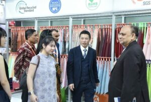 6e03232d 281e 445a a25d ba84d6dca7a8 , , Binomedia