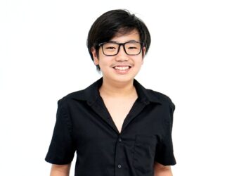 Kenneth Trevi melampaui batas disleksia, mewujudkan mimpi jadi penyanyi profesional. (Dok. Istimewa)