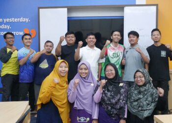 Peserta Pelatihan Sekolah Al Irsyad Karawang Bersama Praktikum SEO dan Branding