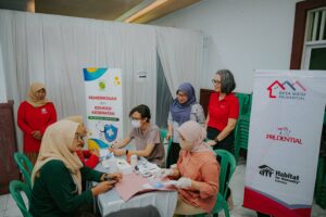 Foto 2 Dorong Pencegahan Kanker Serviks Prudential Indonesia Berkomitmen Melanjutkan Layanan Pap Smear Gratis di Desa Gunung Putri Bogor , , Binomedia