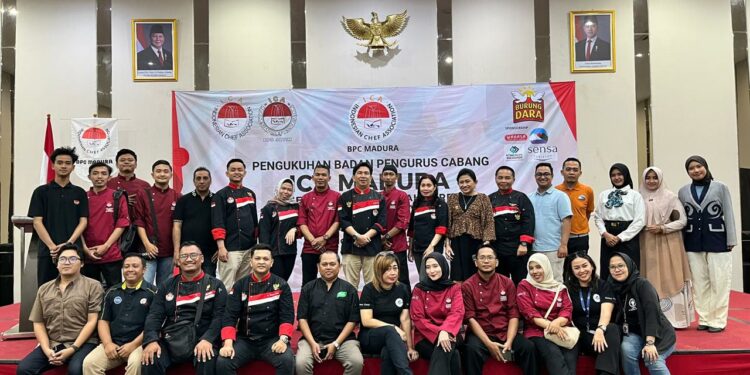 Pengukuhan Badan Pengurus Cabang (BPC) Indonesian Chef Association (ICA) Madura di Ballroom Kaberaz Luxury Hotel, Senin (2209)