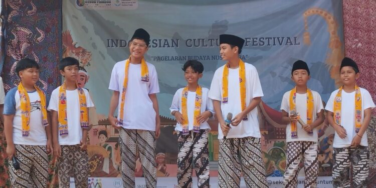 Pentas drama sekolah alam kebun tumbuh di acara ICF 2025