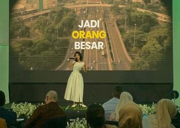 Naura Bahri, penyanyi asal Batam, Kepulauan Riau, menjadi perbincangan publik setelah viral di media sosial. (Dok. Istimewa)
