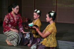 Pementasan Tari Obah Gerabah oleh Sanggar Seni Lemah Urip Foto 9 , TARI, Binomedia