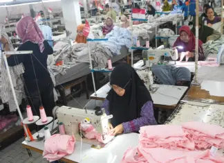 Rupiah Tembus Rp18.000 per Dolar AS, Dunia Usaha Waspada Dunia Usaha