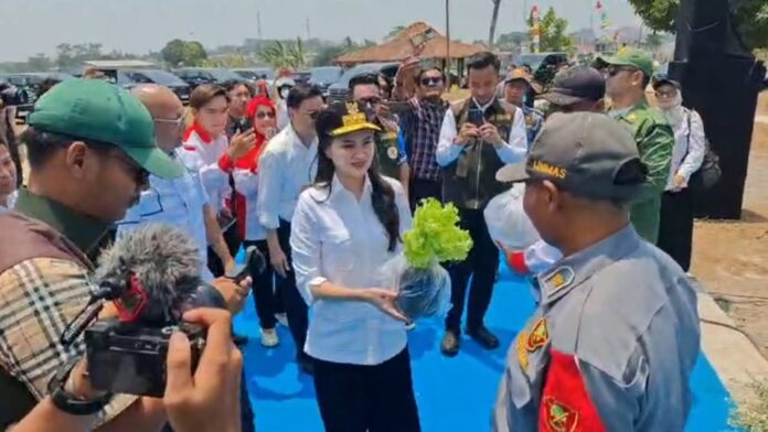 8.000 Satlinmas se-Jawa Tengah padati Stadion Pandanaran Wujil, ASLINMAS dan ABPEDNAS perkuat konsolidasi organisasi. (Dok. Istimewa)